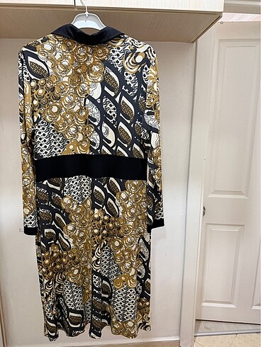 Desenli şık elbise - Görsel 5