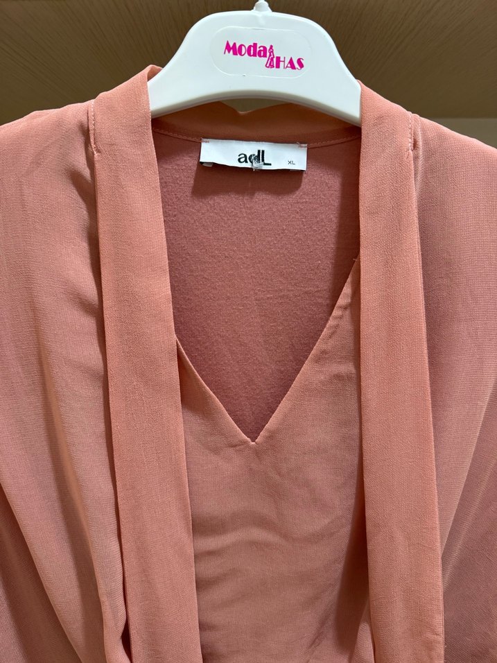 Pembe Drapeli Kolsuz Mini Elbise - Görsel 2