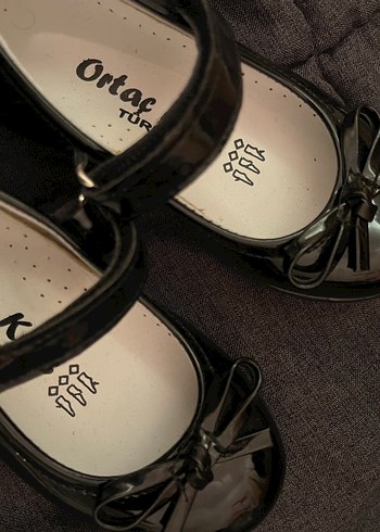 Kız Çocuk Siyah Rugan Babet Ayakkabı - Görsel 2