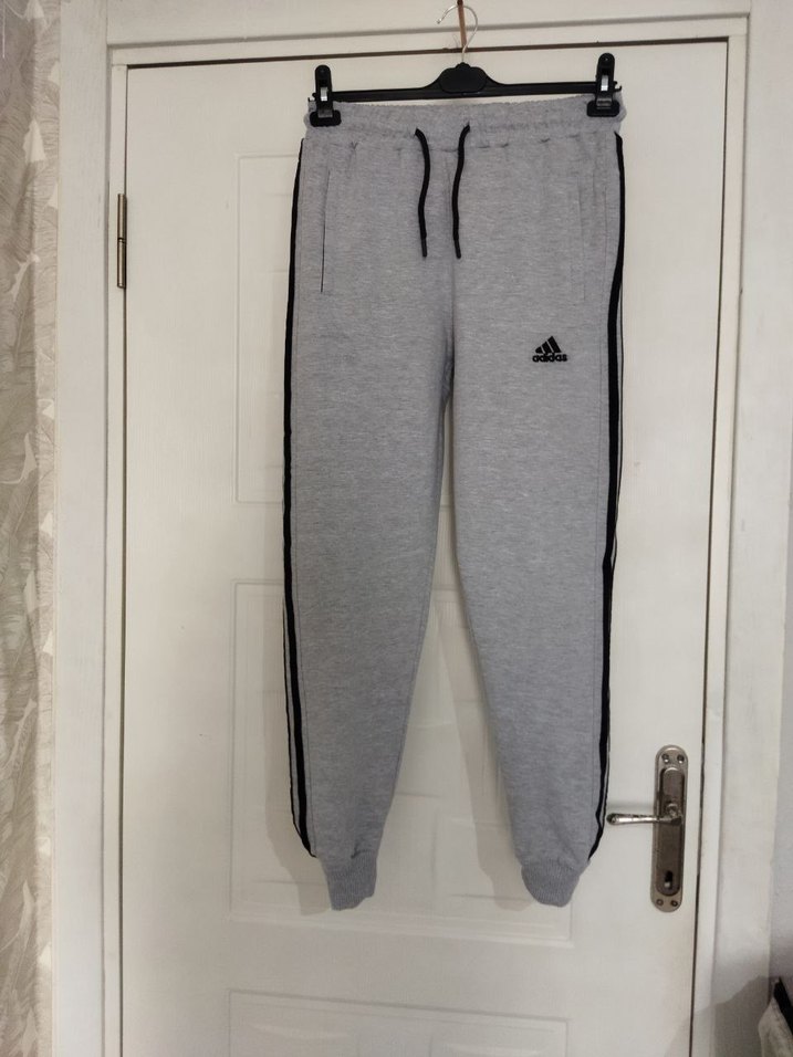 Gri Adidas erkek rahat kesim S beden eşofman altı - Görsel 2