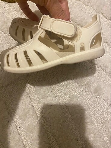 LC Waikiki LCW kız çocuk sandalet