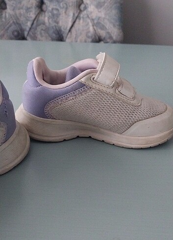 22 Beden Adidas Kiz Çocuk Spor Ayakkabı