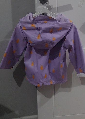 Zara Kız Çocuk Mor Armut Desenli Düğmeli Yağmurluk - Görsel 4
