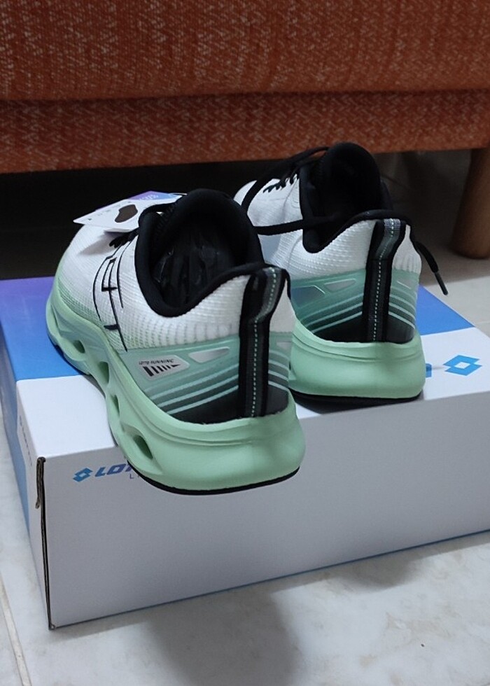 Sıfır etiketli Faturalı orijinal Lotto - Görsel 2