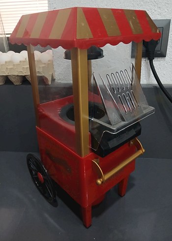 Kırmızı Renkli Mısır Patlatma Makinesi