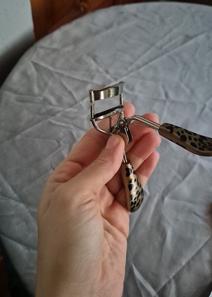 KİRPİK KIVIRICI - Görsel 2