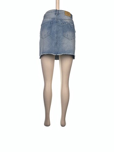 36 Beden Stradivarius Mini Etek %70 İndirimli.