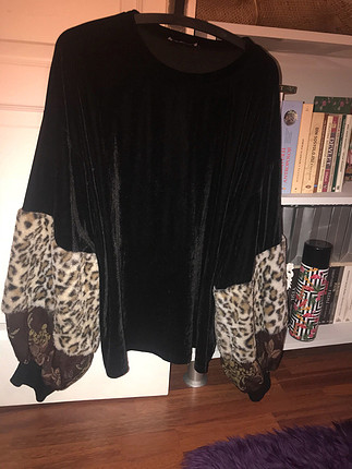 Zara sweatshirt 