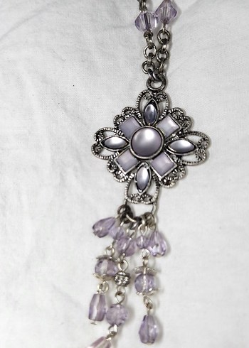 American Vintage Lila Tasli Vintage Cicekli Uzun Kolye