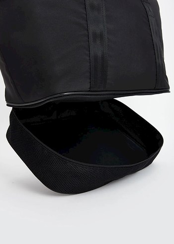 Fermuarlı Siyah Spor Kadın Çantası - Görsel 4