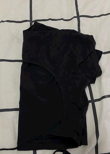 Siyah Kısa Kollu Crop Top - Görsel 2