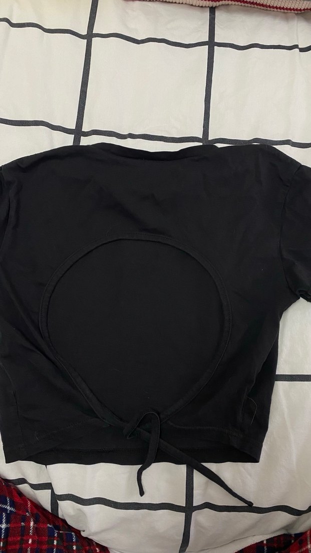 Siyah Kısa Kollu Crop Top - Görsel 4