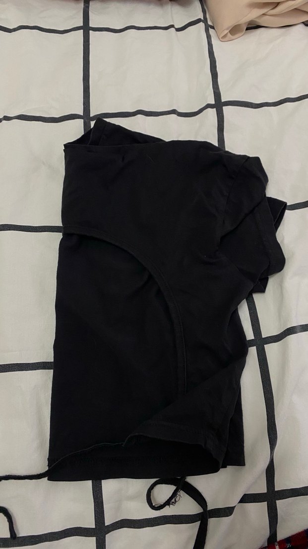 Siyah Kısa Kollu Crop Top - Görsel 2