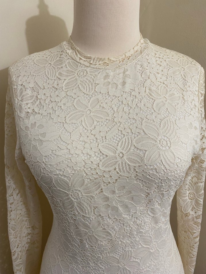 Dantel Detaylı Beyaz Yüksek Yakalı Kadın Bluz - Görsel 4