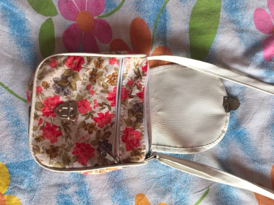 Çiçekli Küçük Çanta - Görsel 3