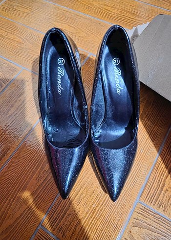 Siyah Parlak Kadın Stiletto - Görsel 3