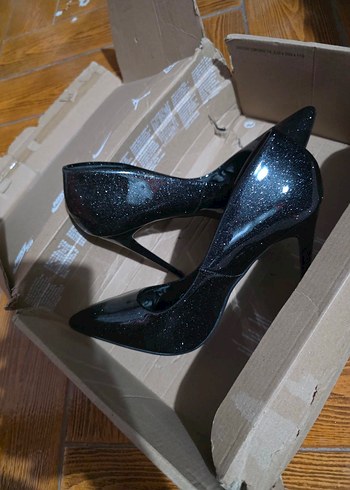 Siyah Parlak Kadın Stiletto - Görsel 2