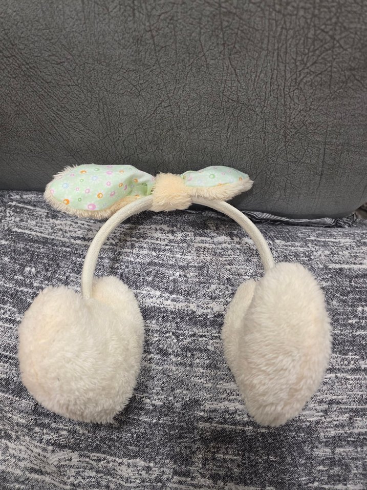 Beyaz Peluş Kulaklık Saç Bandı - Görsel 4