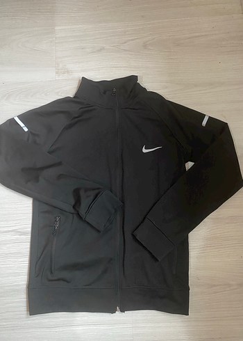 Nike m