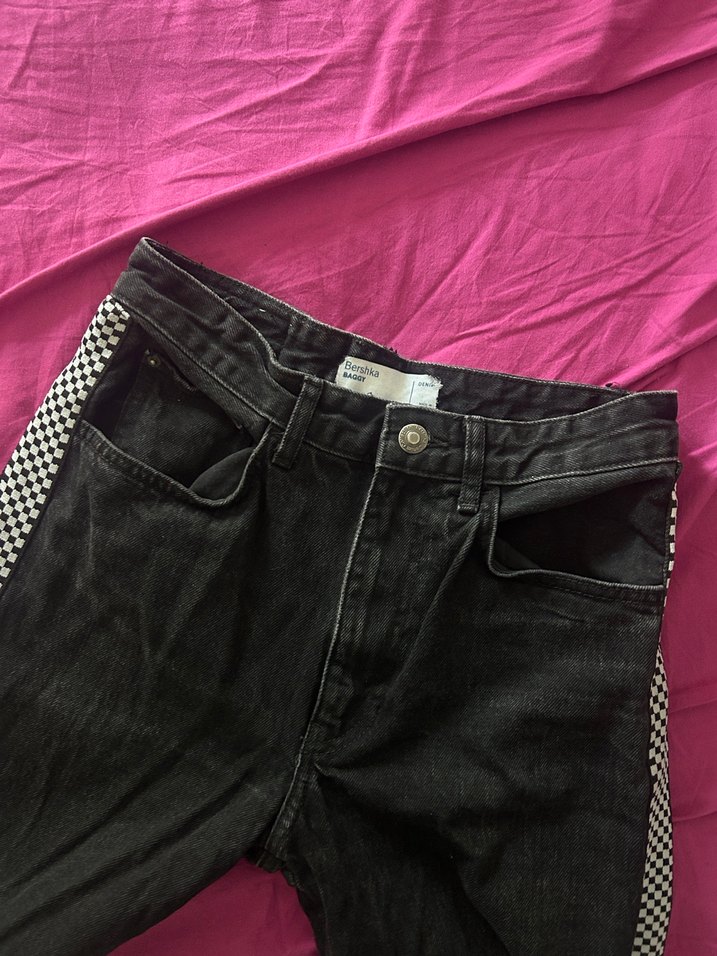 Bershka Yırtık Kot Pantolon - Görsel 2