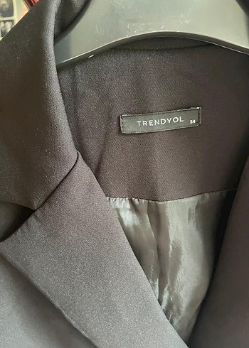 34 Beden Düğmeli Kısa Siyah Kadın Blazer Ceket
