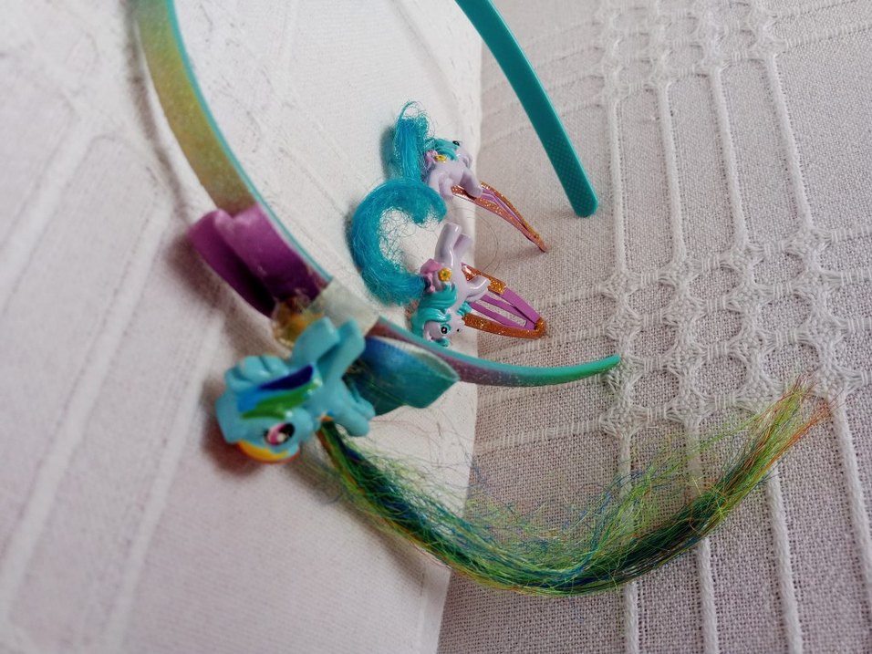 figürlü tac ve toka takimi - Görsel 2