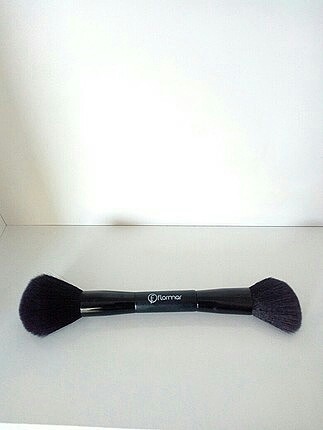 Flormar Flormar Duo Brush Çift taraflı Allık ve pudra Fırçası 