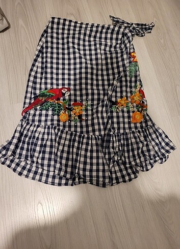 Zara işlemeli pötikare etek