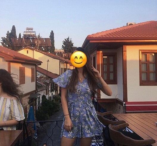 Mango çiçekli şık tulum