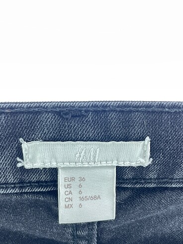 36 Beden çeşitli Renk H&M Mini Şort %70 İndirimli.