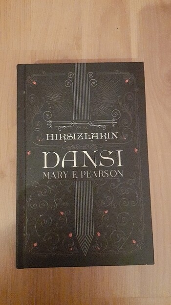  MARY E. PEARSON-HIRSIZLARIN DANSI VE HIRSIZLARIN YEMINI