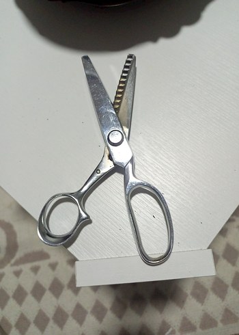 Gri Tıraş ve Düzgün Kenar Makası - Görsel 2