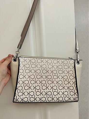  Beden beyaz Renk Calvin klein çanta