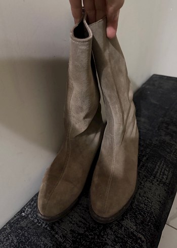 Bej Süet Pelinin ayakkabıları çizme - Görsel 2