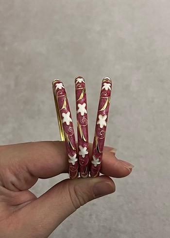 Koyu pembe mineli