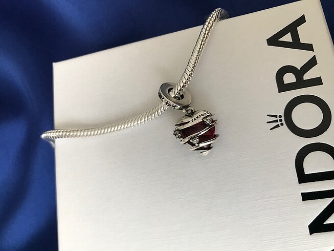 Pandora sarmal kalp charm