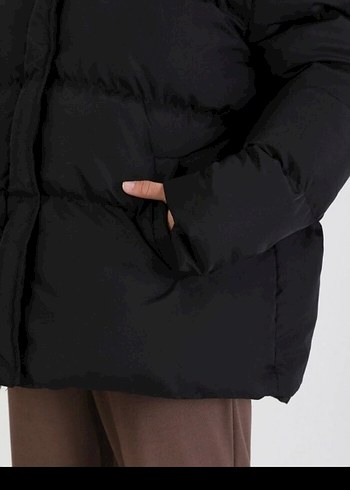 Bershka siyah şişme mont