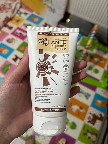 Diğer Solante renkli güneş kremi