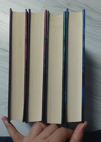 Beden Yaralasar Roman Seti - 4 Kitap ciltli