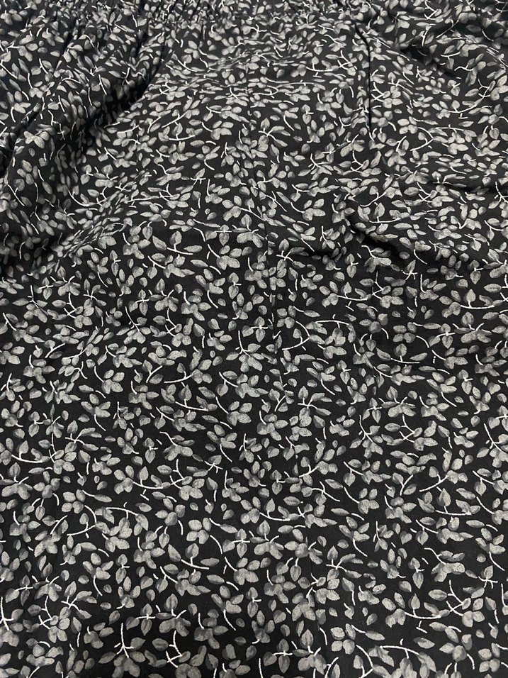 Volan Detaylı Siyah  Midi Etek - Görsel 3