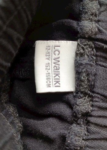 12-13 Yaş Beden Kız çocuk siyah beli ve paçaları lastikli yazlık kargo pantalon