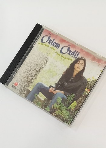 Özlem Özdil - Yürü Be Haydar CD albümü - Görsel 2