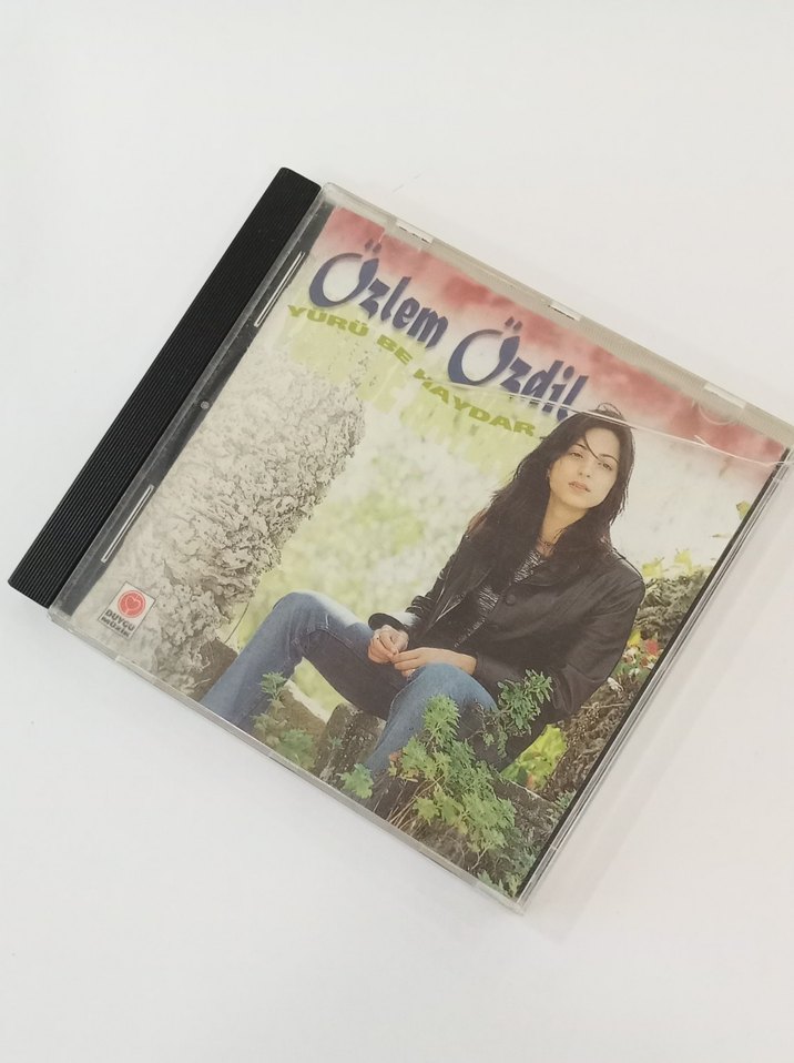 Özlem Özdil - Yürü Be Haydar CD albümü - Görsel 2
