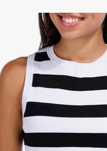 Beyaz Siyah Çizgili Yüksek Yakalı Crop Top - Görsel 2
