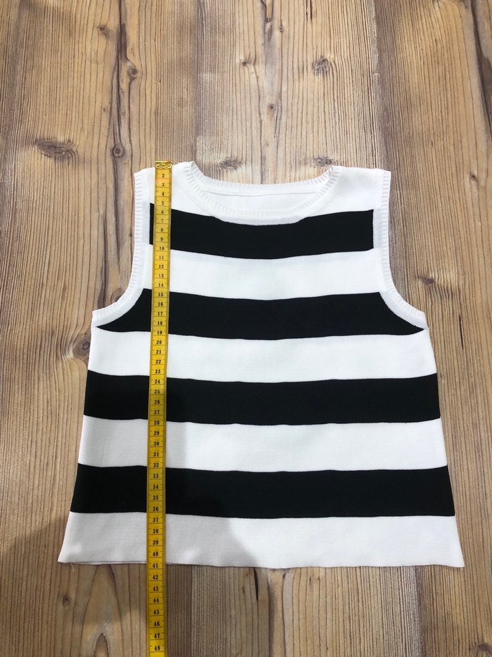 Beyaz Siyah Çizgili Yüksek Yakalı Crop Top - Görsel 4