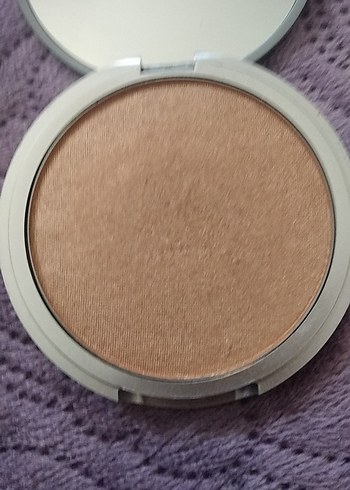 Bonnie-Lou Manizer Aydınlatıcı ve Gölgelendirici - Görsel 3