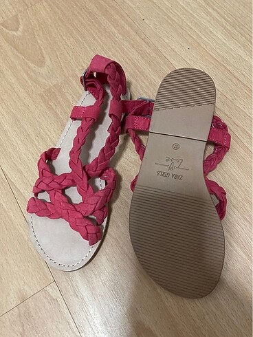 Zara Çocuk sandalet