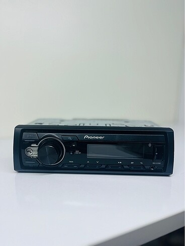 Pioneer mvh-s215bt takas olur