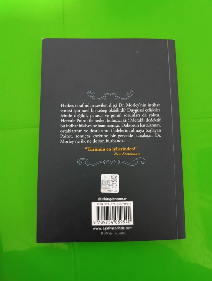 Agatha Christie - İşklemde Beş Ceset - Görsel 3