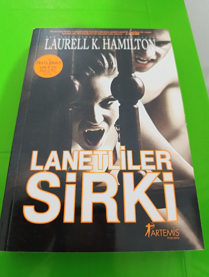 Lanetliler Sirki - Laurell K. Hamilton - Görsel 3